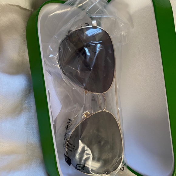 Kate Spade Sunglasses - Picture 2 of 3